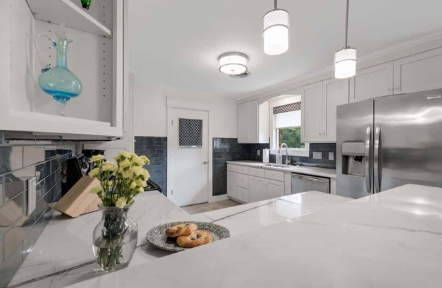 Gorgeous Home With Grill 5min From Mainst!