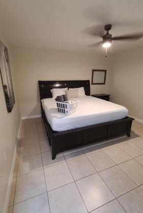 Gorgeous King Master room with private lavatory