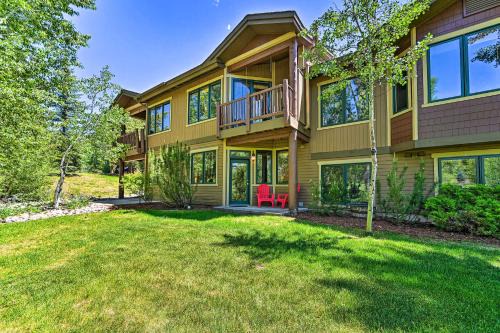 Gorgeous Steamboat Townhome Shuttle to Ski Resort