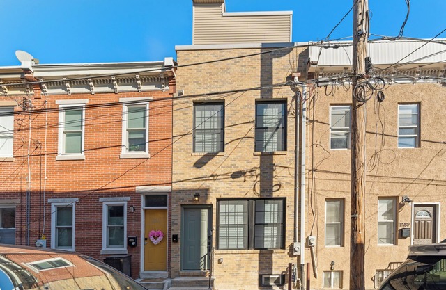Graduate Hospital Gem! 4 BR/2.5 BA with a rooftop deck