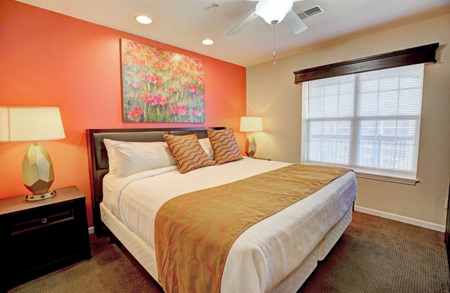 Grand Crowne Resort