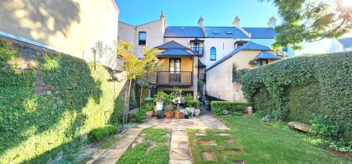 Grand Inner City Home with Secret Garden