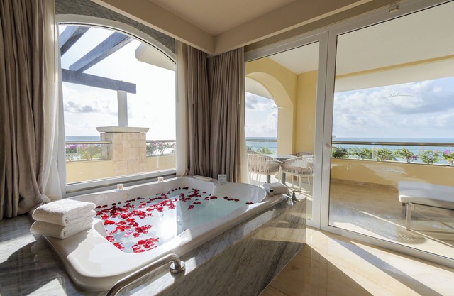 Grand Moon Palace Four Bedroom Villa