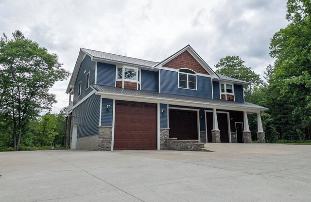 Grand Traverse Therapy-Hot Tub/PoolTable/AC