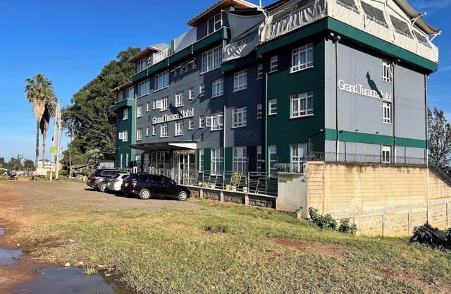 Grand Turaco Hotel