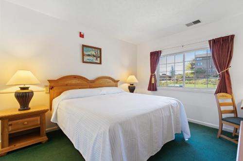 Grand Wood Suites - 1st Floor Front Side Suite 104