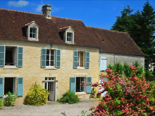 Grande maison XVIIIème siècle avec jardin clos et animaux acceptés - FR-1-497-193