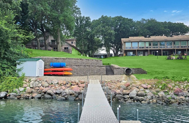 Grassy Knoll Retreat on Big Spirit Lake