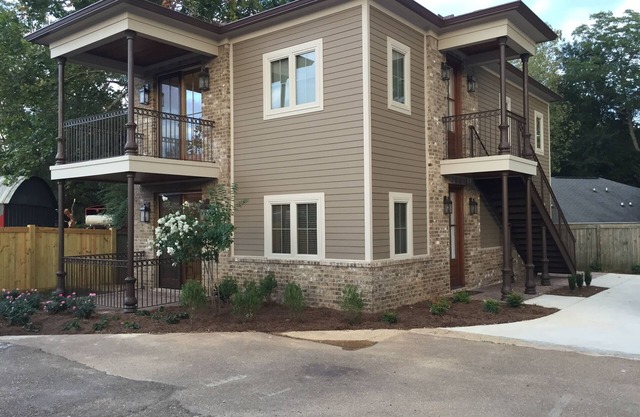 Gran condominio en North Lamar Blvd cerca de The Square y Ole Miss