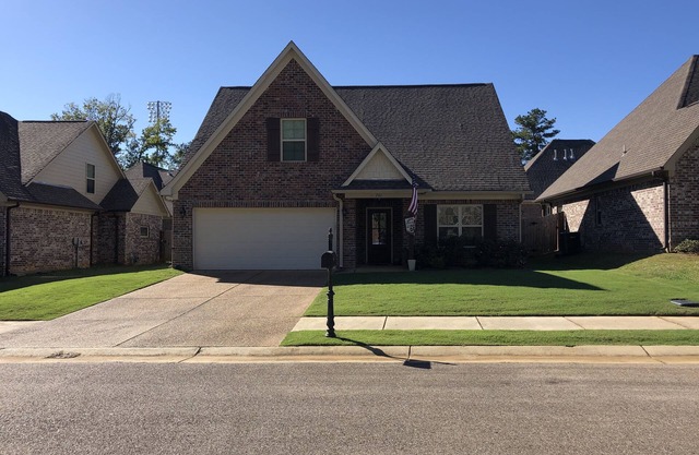 Great home just a mile from campus! Perfect for football and baseball weekends!