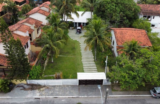 Great House recently renovated near Point do Surf