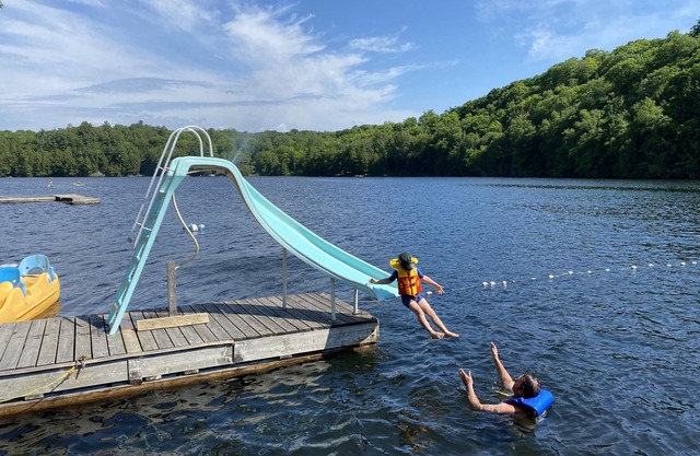 Gran paseo marítimo de Muskokan, impresionante casa grande de 7 dormitorios en Sunny Point Resort