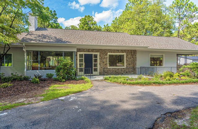 Great Reviews! Welcome Golfers & Families located on 5 Acres of Privacy!