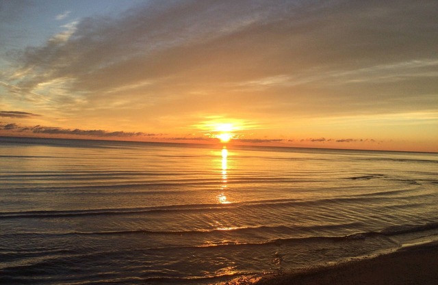 GREAT SANDY BEACH, WATCH THE SUNRISE FROM THIS BEAUTIFUL HOME ON LAKE HURON.