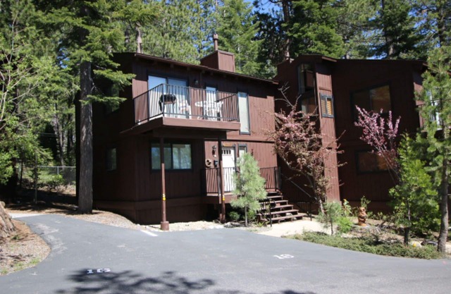 Es un lugar estupendo! North Lake Tahoe-St. Francis Lakeside # 16, 4br / 3ba, piscina, tenis y más