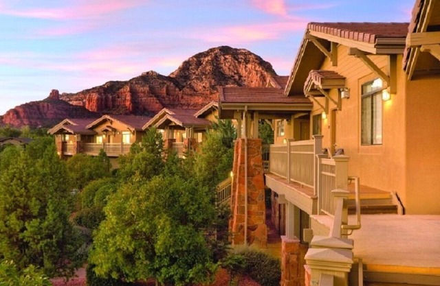 Great views 1BR 1Bath full kitchen W/D relax in comfort Spa and exercise.