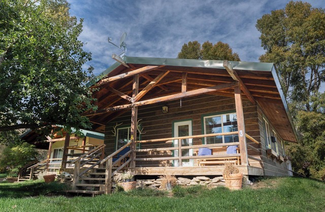 Greenleaf Hollow, Kingfisher Keep