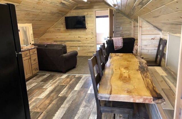 Grizzly Loft, cerca de Yellowstone Park, nueva, excelente ubicación para motonieve / ATV