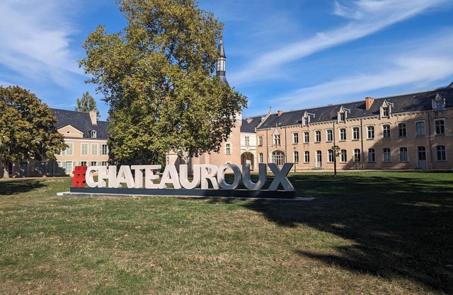 Escapada en Châteauroux: Apartamento en Parque Histórico