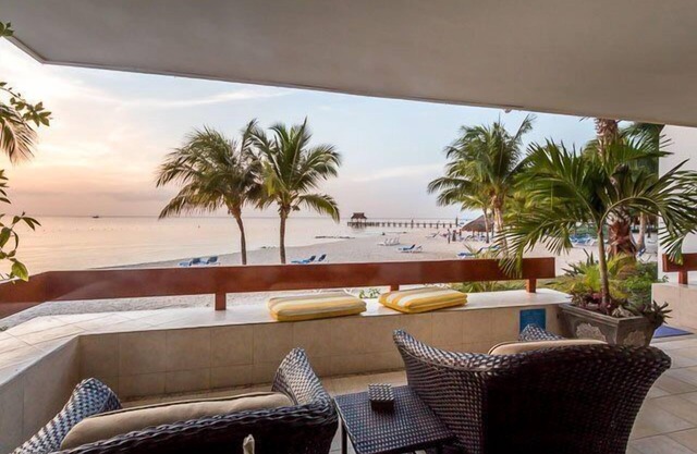 Unidad en planta baja en esquina directamente en la playa