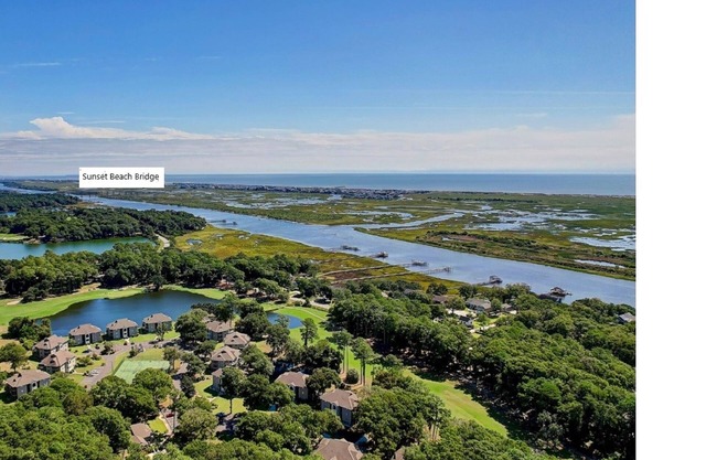 Ground Floor/End Unit on Hole #2 Oyster Bay - Golfers Dream / Family Getaway