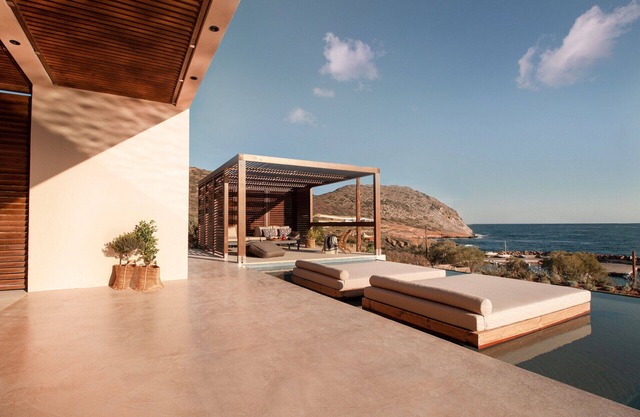 Ground level luxurious villa in Mochlos village