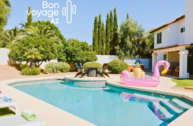 Spacious Home Amazing Pool and Spa - 7 Bedrooms