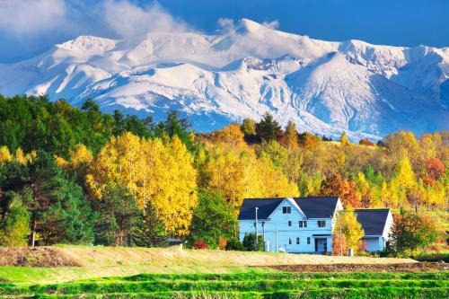 Guest House Ito3F 屋根裏部屋丘の上白亜の洋館風別荘静かな小さなお宿1名から3名