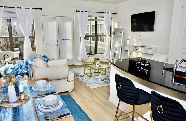 OasisComfort NearWashingtonDC. 2Queens 1SofaQueenBed FreeParking