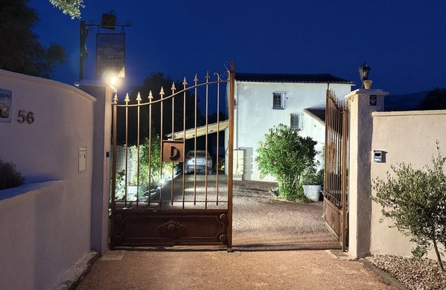 Habitación de huéspedes 'Bleuets' con vista a la montaña, Wi-Fi y aire acondicionado