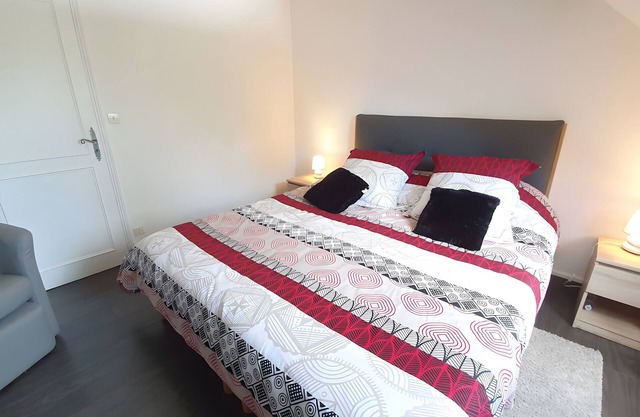 Casa de huéspedes 'Chambre Cheverny - Le Petit Puits' con jardín común y Wi-Fi