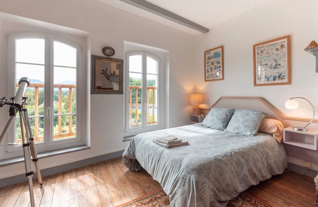 Bed and Breakfast 'Chambre Mathilde y su Suite' con Vista a la Montaña, Terraza Compartida y Wi-Fi