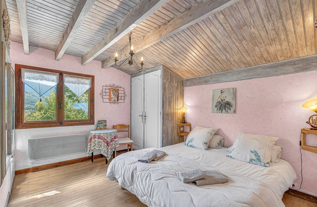 Habitaciones de huéspedes 'Chambres D'hote Mélodie' con vistas a la montaña, terraza compartida y Wi-Fi