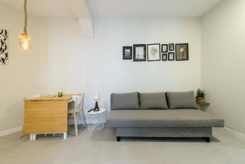 GuestReady - Embajadores Apartments