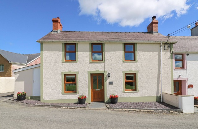 Gwynfa, NEWCASTLE EMLYN