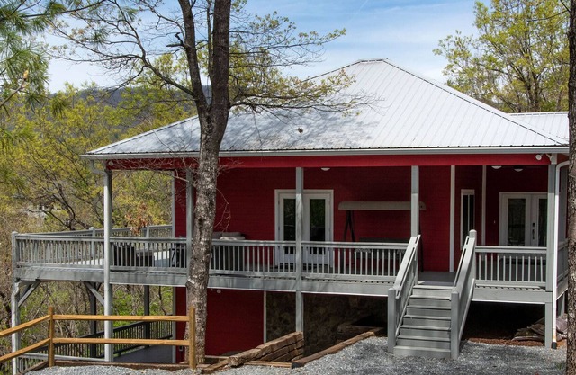 Hacienda Roja - Impresionante casa nueva con excelentes vistas y comodidades