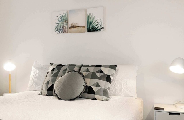 Hamelin Bay Room - 4 @ Observatory Guesthouse