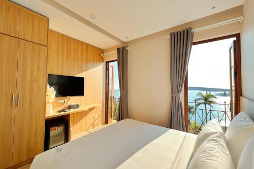 HANZ Lagoon Boutique Hotel
