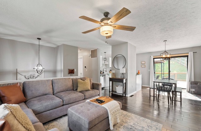 Happy Haven / 3 BD 1.5 BATH