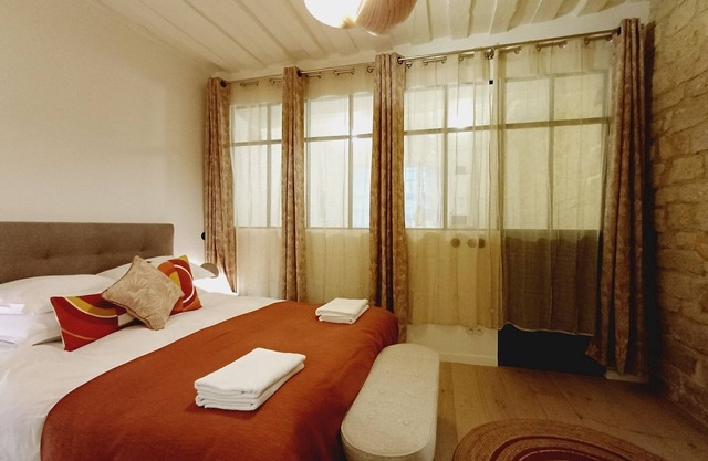 Elegant Apartment in the Heart of the Marais – Charm, Calm & a Prime Location