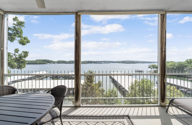Harbour Towne 603 - 3 Bdrm Condo with a View!
