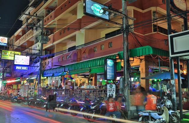 Harrys Hotel Bar & Restaurant