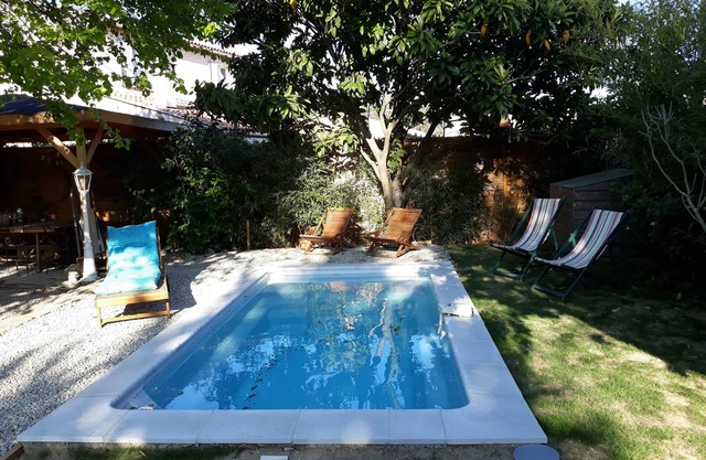 Petit mazet en provence con piscina