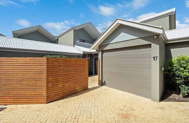 Haven on Seine - Luxury Apartment 3B - Haven on Seine - 3 Bedroom Luxury Apartment overlooking the bay.