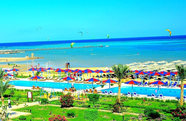 Hawaii Caesar Dreams Resort & Aqua Park - Families and Couples only