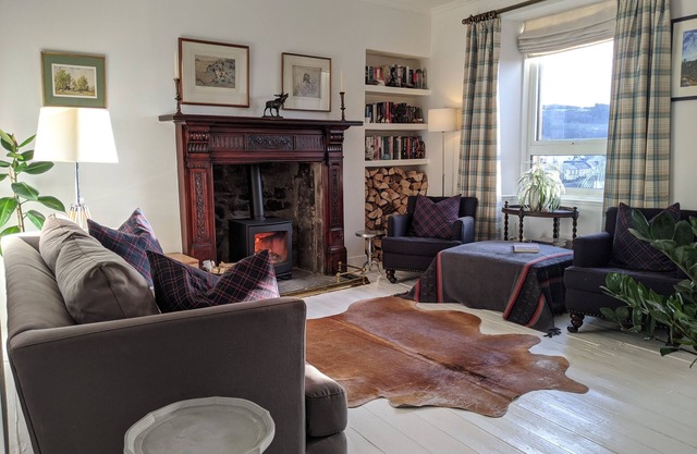 Hawick Central, acogedor apartamento elegante con estufa de leña.