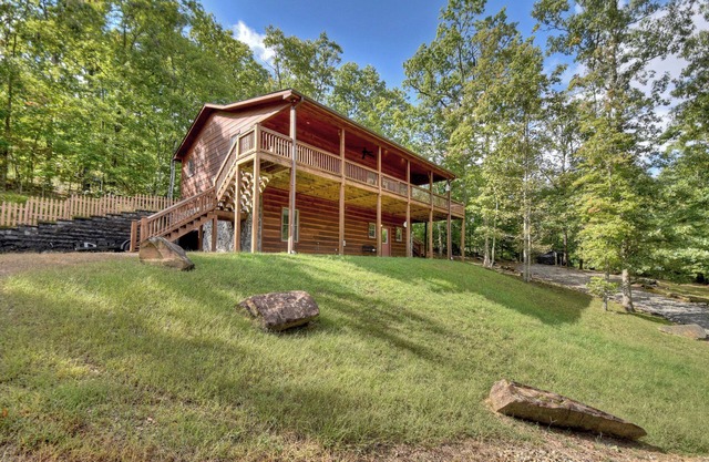 Hawks Hideaway | Mtn View| Fire Pit | Ping Pong Table