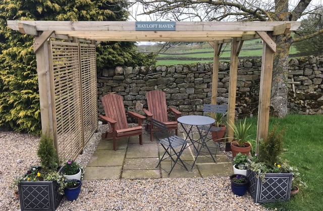 Hayloft @ Dallow Pasillo Graneros