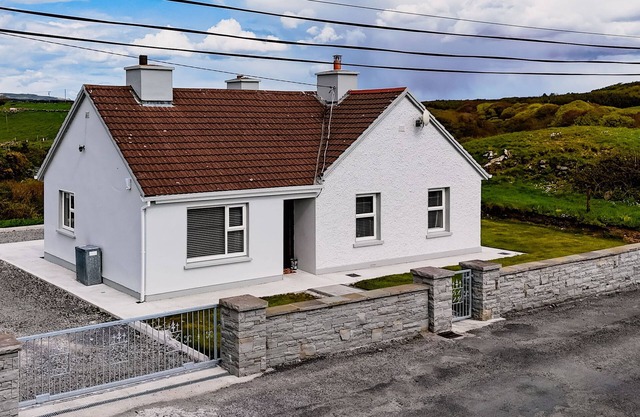 Hazelwood Cottage - a bungalow that sleeps 5 guests in 3 bedrooms