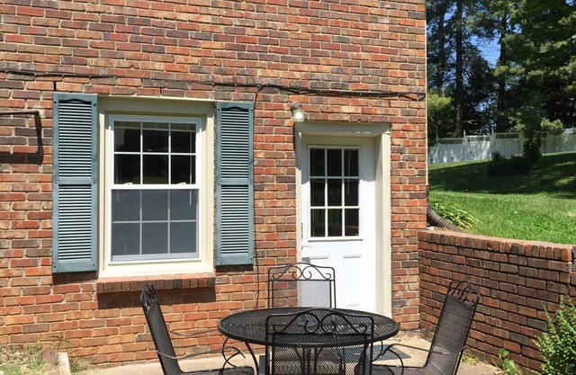 Heart of Clarksville apt w / entrada privada